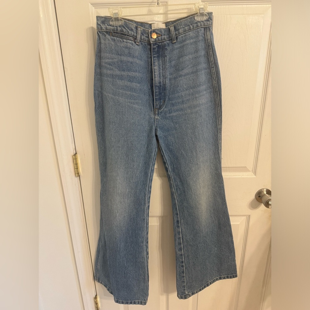 High-Waisted Blue Flare Jeans - Picture 5 of 5